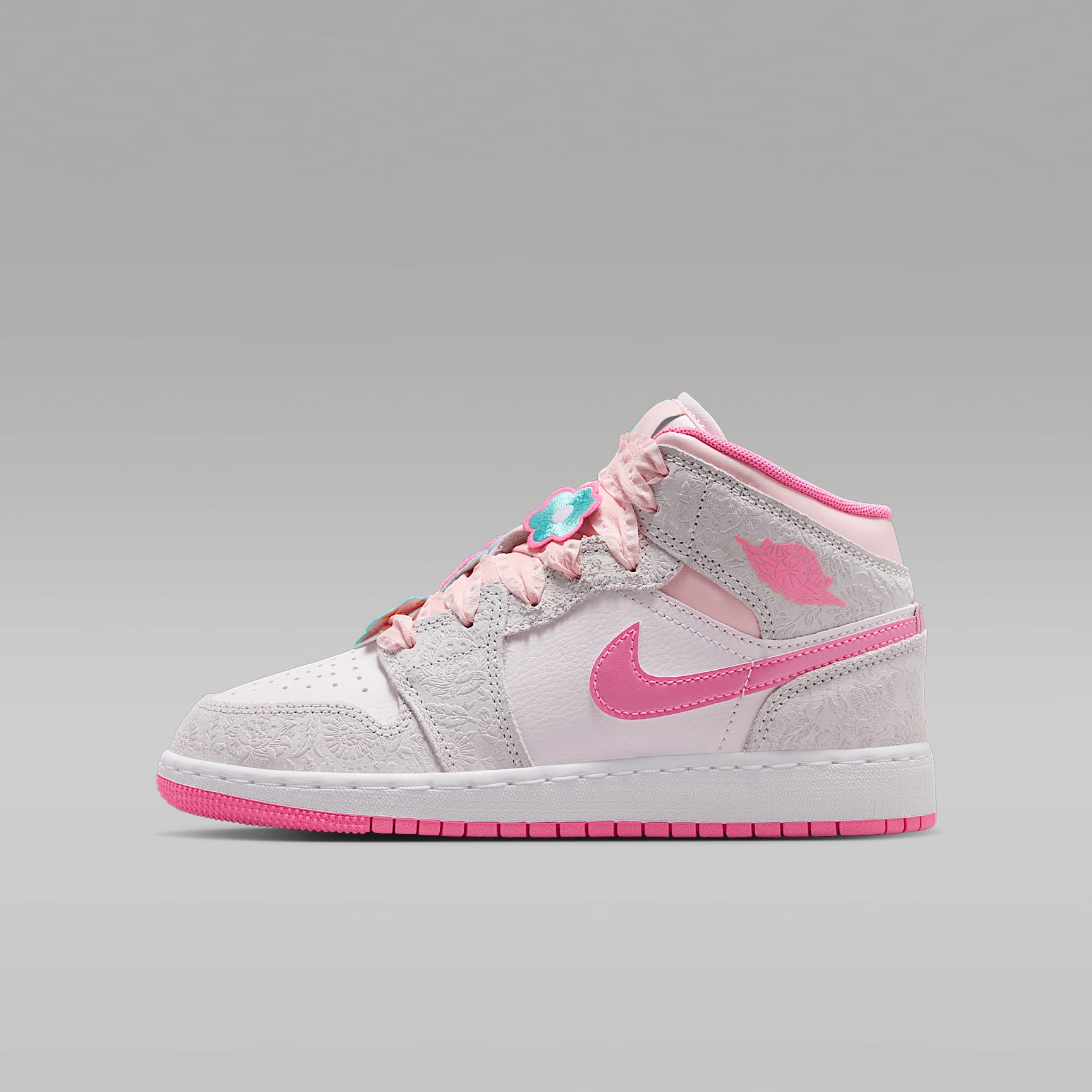 Air Jordan 1 Mid Alt SE Older Kids' Shoes. Nike ID